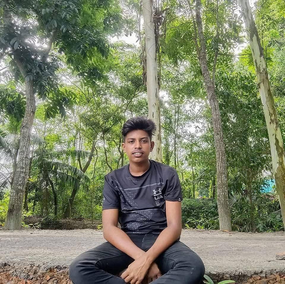 ফেনীতে সড়ক দুর্ঘটনায় নিহত তরুণ মো. শাহীনছবি: সংগৃহীত
