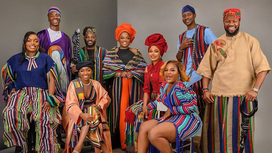 সর্বাধিক আয় করা ‘এভরিবডি লাভস জেনিফা’ সিনেমার তারকা ও কলাকুশলীরা। ছবি: নির্মাতার ইনস্টাগ্রাম