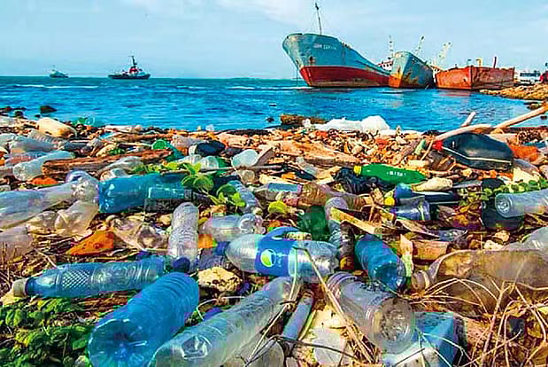 জাহাজের কারণে সমুদ্রে প্লাস্টিক বাড়ছে