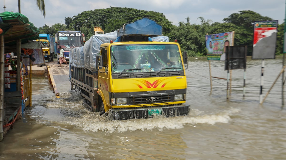 ছবি: সাদ্দাম হোসেন