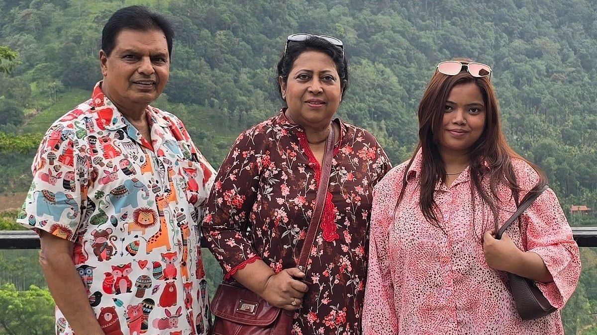 জামাল হোসেন, শাহীন আক্তার ও তাঁদের মেয়ে রঙ্গনছবি : জামাল হোসেনের ফেসবুক
