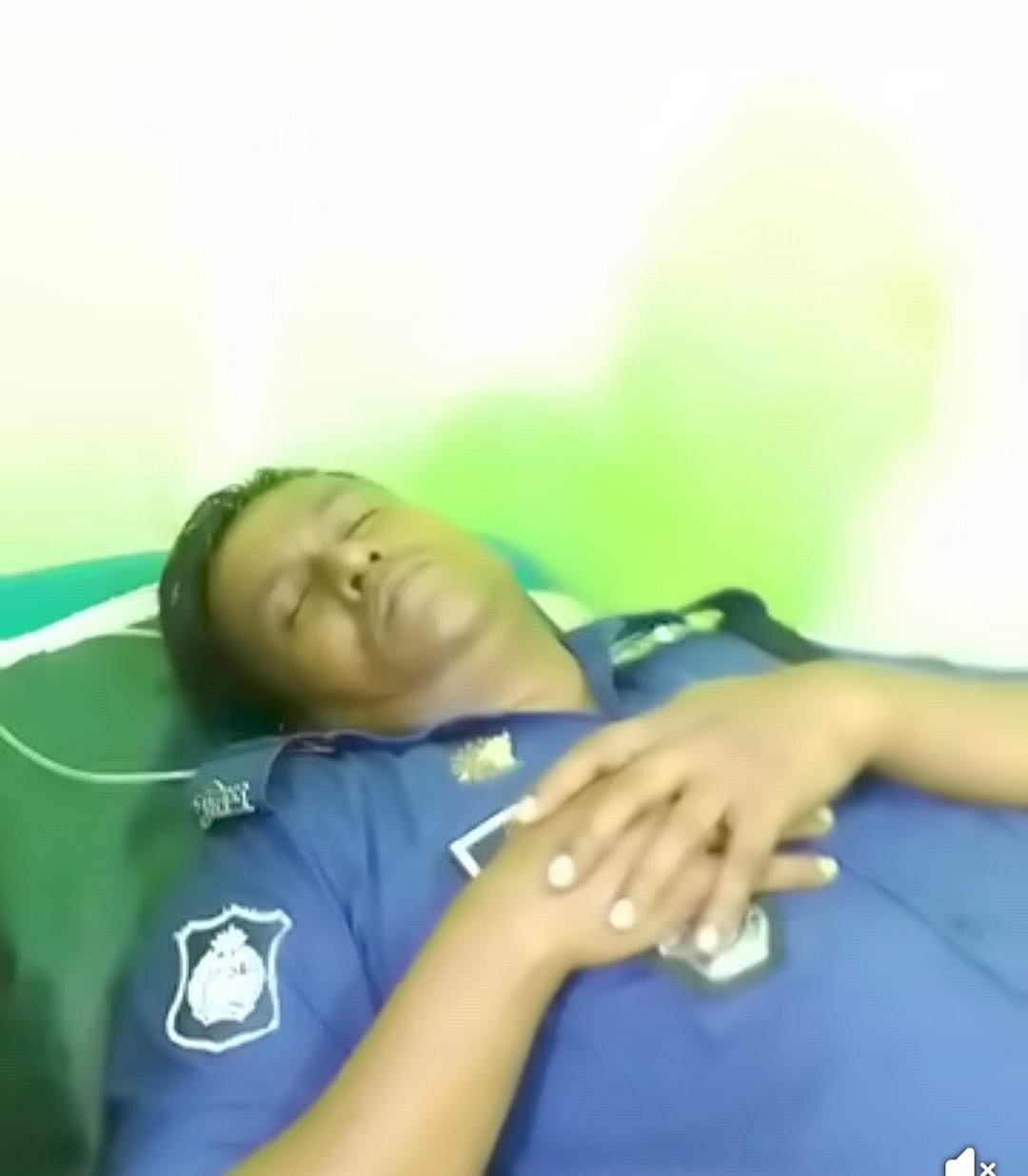 মহেশখালীতে গুলিবিদ্ধ পুলিশের এসএসআই সেলিম উদ্দিনছবি: পুলিশের সৌজন্যে