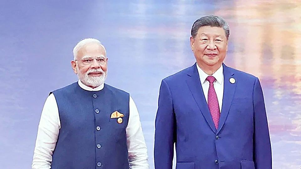 চিন্ডিয়ার চেতনা জেগে উঠছে, টিকবে তো? by শশী থারুর