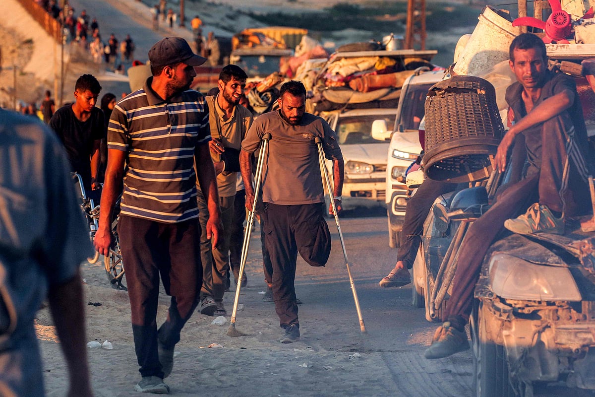 গাজায় হামলায় রক্তপাত–বাস্তুচ্যুত, দূরদেশে শান্তি সমাবেশ