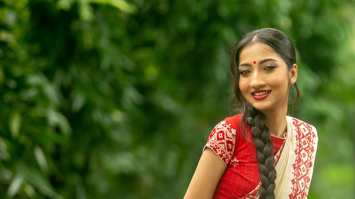 মডেল: লামিয়া, সাজ: পারসোনা। ছবি: সুমন ইউসুফ, শাড়ি: সরলা 