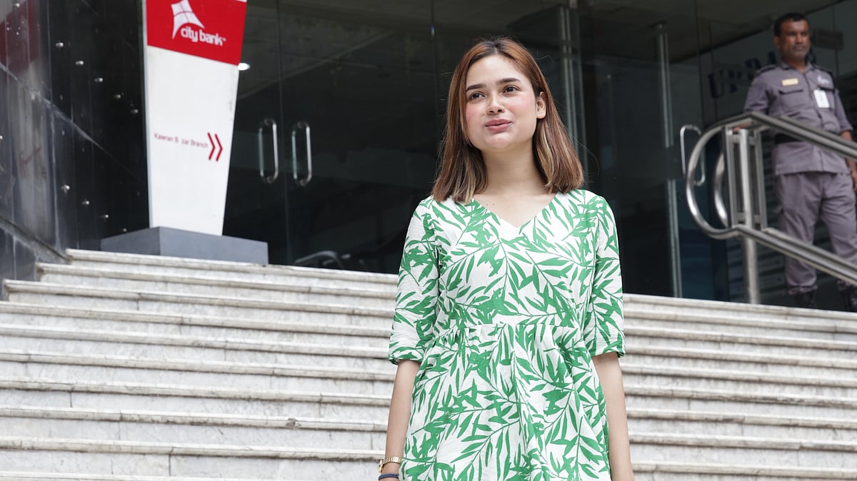 মডেল: সিফাত। ছবি: কবির হোসেন