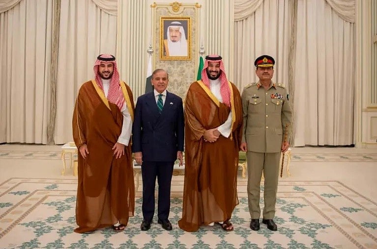 পাকিস্তান-সৌদি প্রতিরক্ষা চুক্তিতে নরেন্দ্র মোদির ব্যর্থতা দেখছে কংগ্রেস