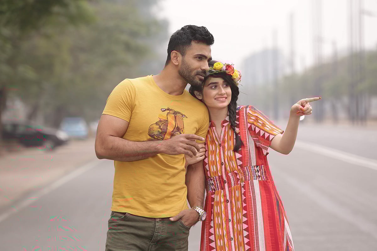 মডেল: আজীম উদদৌলা ও ঐশী। ছবি: কবির হোসেন