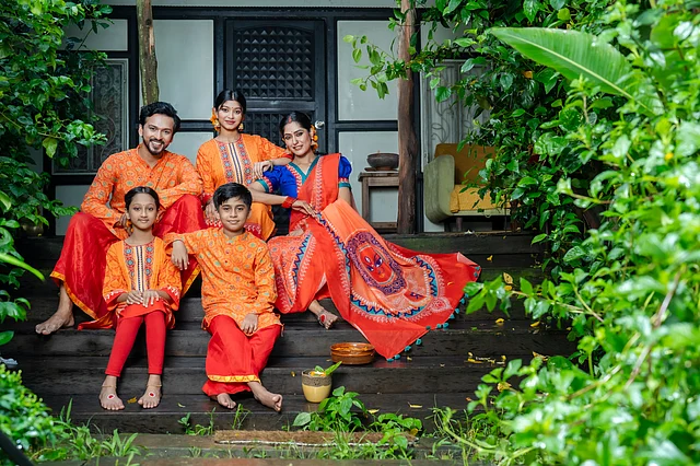 উৎসবকে সামনে রেখে রঙ বাংলাদেশ সাজিয়েছে তাদের শারদ উৎসব কালেকশন