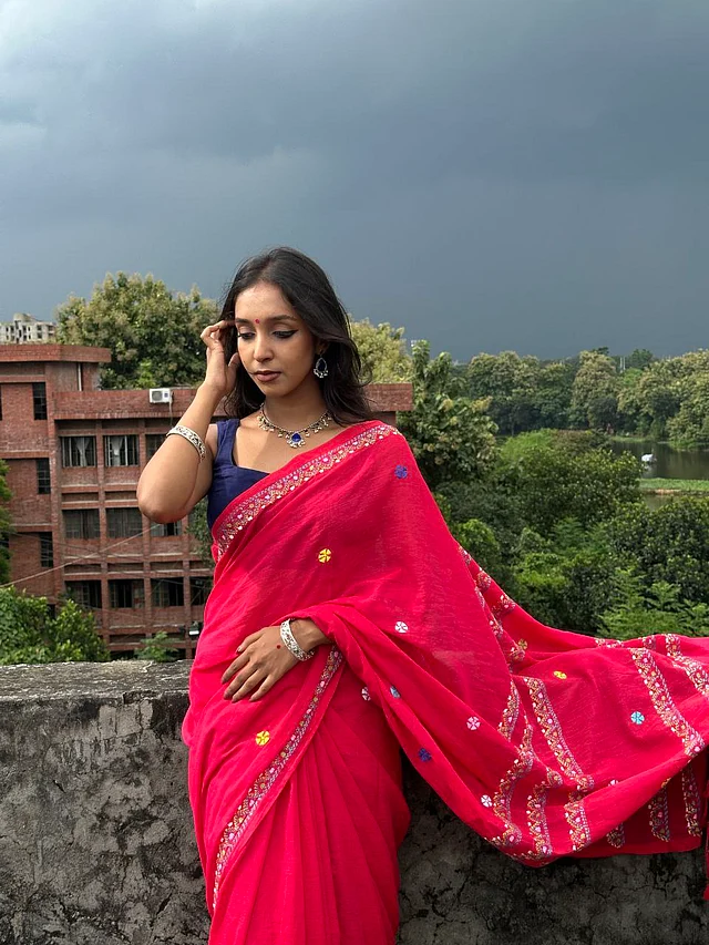 দেশের উপকরণে দেশি শাড়ির সম্ভার আছে তেরোপার্বণে