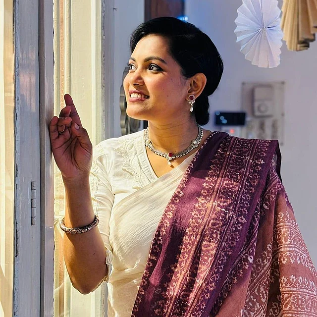 নিজের উদ্যোগের শাড়িতে তেরোপার্বণের কর্ণধার রেজওয়ানা