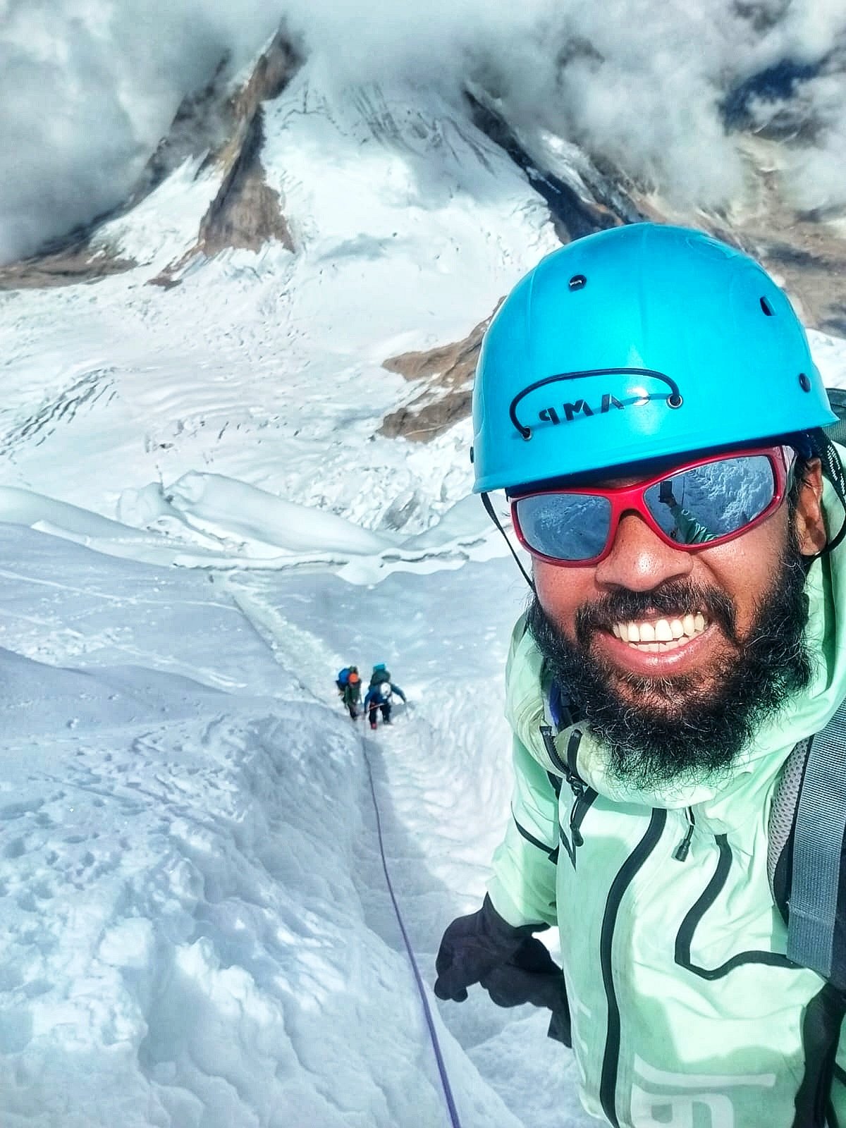 কৃত্রিম অক্সিজেন ছাড়াই আট হাজার মিটার পর্বতশৃঙ্গে বাবর আলী