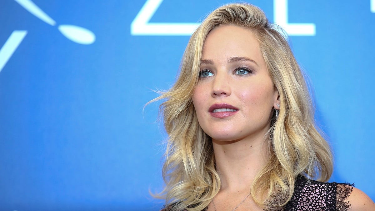 জেনিফার লরেন্সের মতে, মা হওয়া মানে নিজেকে হারানো নয়