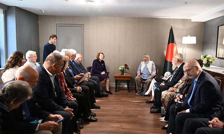 প্রধান উপদেষ্টা অধ্যাপক ইউনূসের প্রতি বিশ্বনেতাদের পূর্ণ সমর্থন