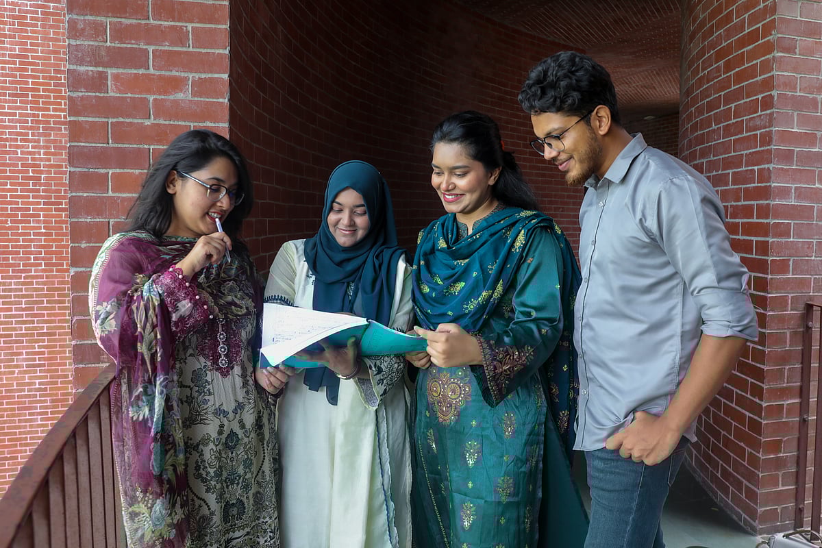 জুডিশিয়াল সার্ভিস কমিশনে ১১৫২ পদে বড় নিয়োগ, চাকরি পেতে করুন আবেদন