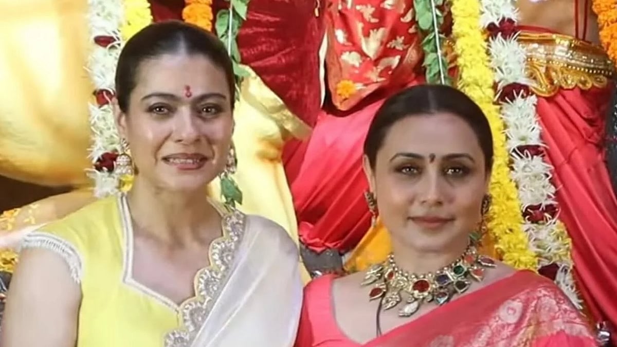 পূজামণ্ডপে কাজলকে জড়িয়ে ধরে কাঁদলেন রানী