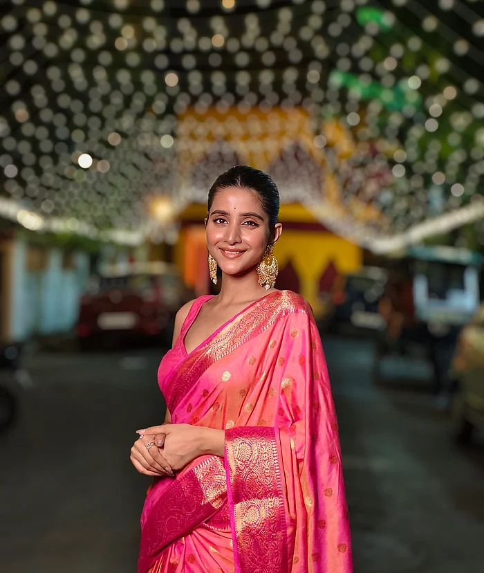 দেবচন্দ্রিমার পূজা লুক