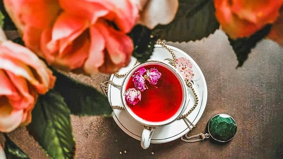 গোলাপের চা কি সত্যিই স্বাস্থ্যকর