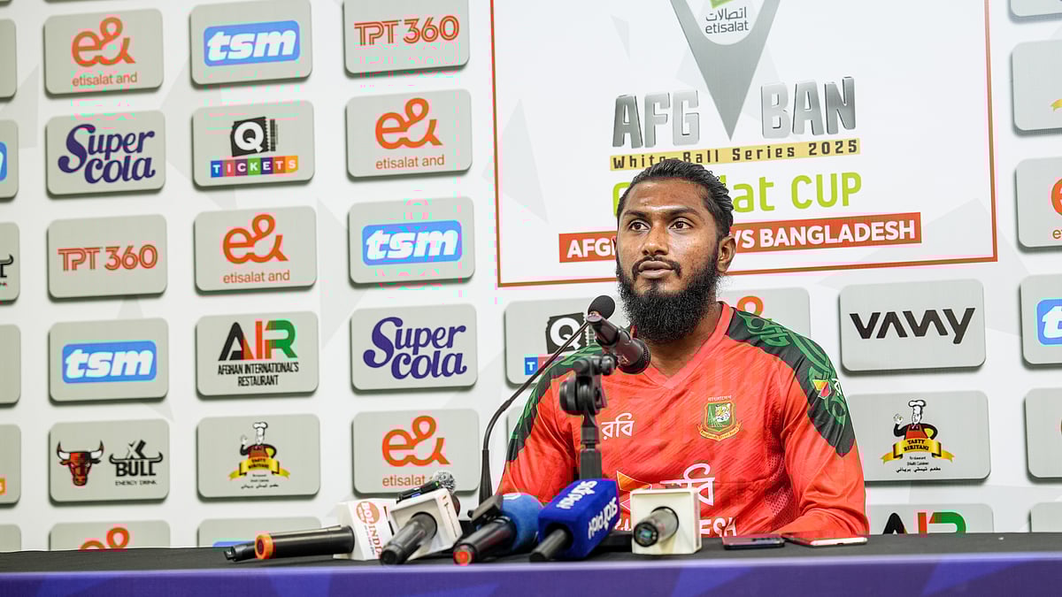 ৯ রানে ৬ উইকেট হারানো নিয়ে জাকের বললেন, ‘এমন হতেই পারে’