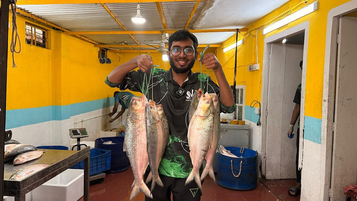 অনলাইনে নাহিদের কোটি টাকার মাছের কারবার