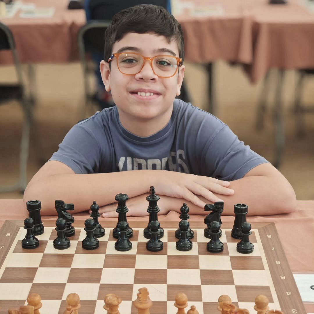 আর্জেন্টাইন ১১ বছর বয়সী ‘দাবার মেসি’র বিশ্ব রেকর্ড, সর্বকনিষ্ঠ গ্র্যান্ডমাস্টার হওয়ার হাতছানি