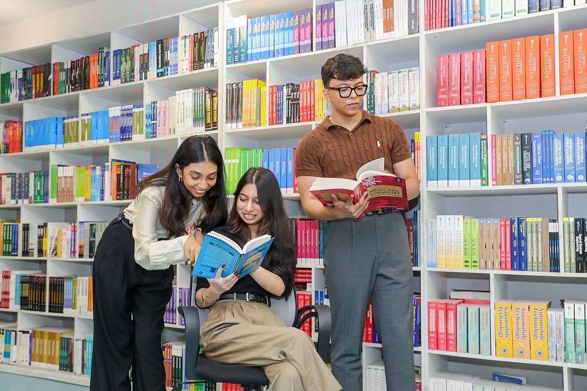 ডেনমার্কে কড়াকড়ি : আন্তর্জাতিক শিক্ষার্থীদের কাজ ও পরিবার নেওয়ার অধিকার সীমিত