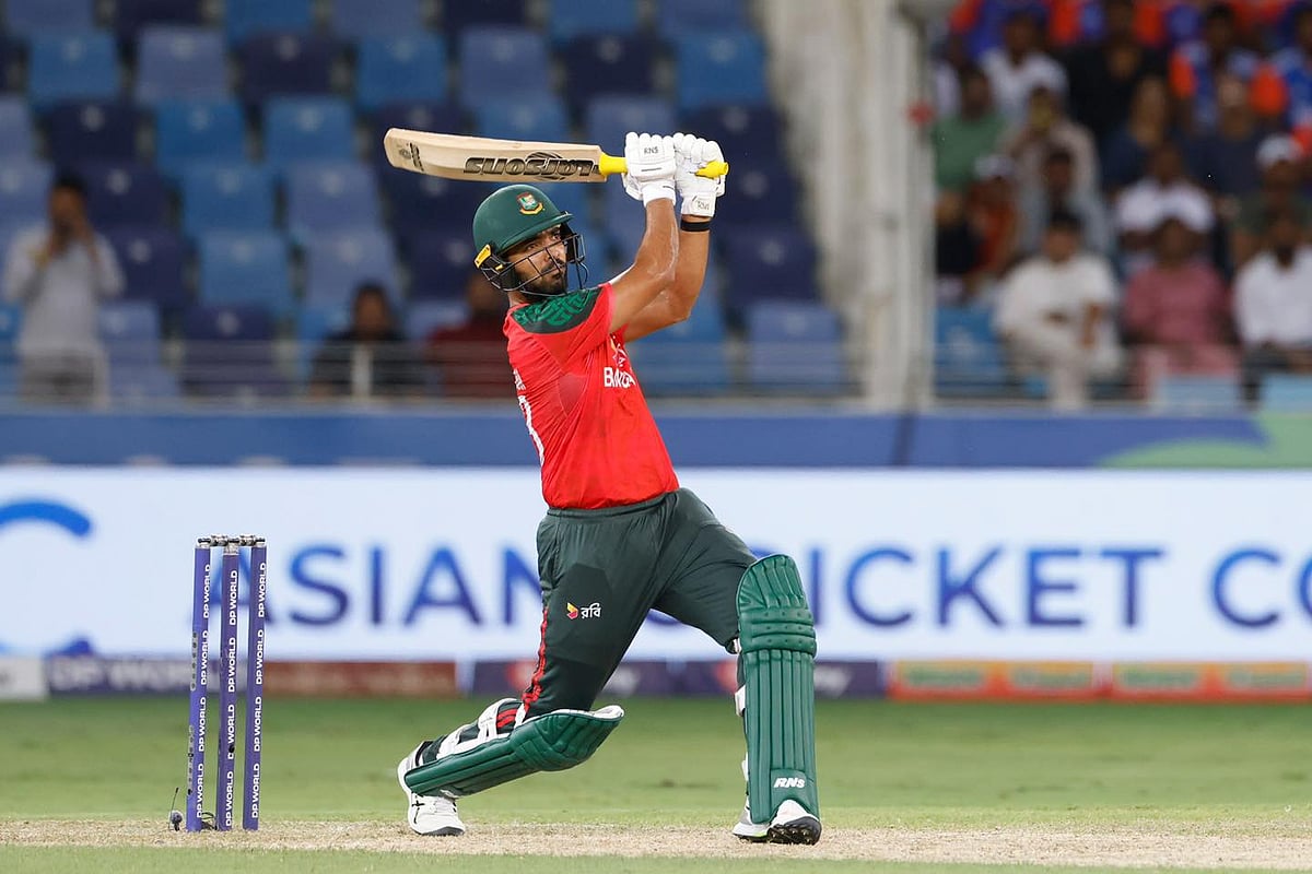 টি–টোয়েন্টিতে ছক্কাবাজি: পাকিস্তানের পরেই বাংলাদেশ