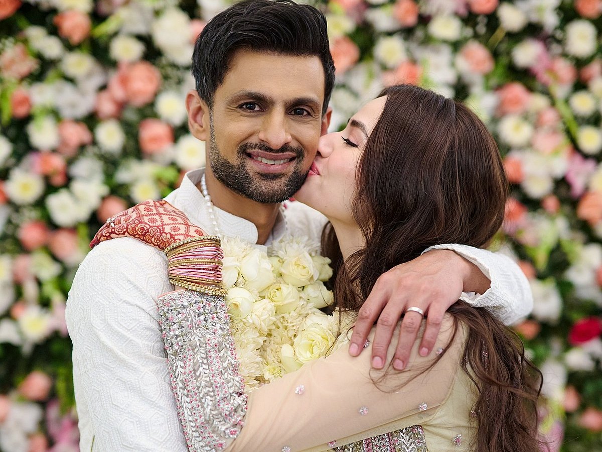 শোয়েব মালিকের সঙ্গে অভিনেত্রী সানার বিচ্ছেদের গুঞ্জন কতটা সত্য!