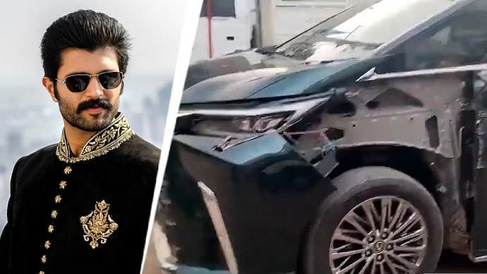 দুর্ঘটনার কবলে বিজয়ের গাড়ি, কেমন আছেন দক্ষিণি তারকা