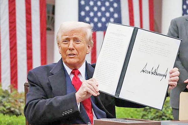 ট্রাম্প তাঁর ভূ-অর্থনৈতিক যুদ্ধে হেরে যাচ্ছেন by হ্যারল্ড জেমস