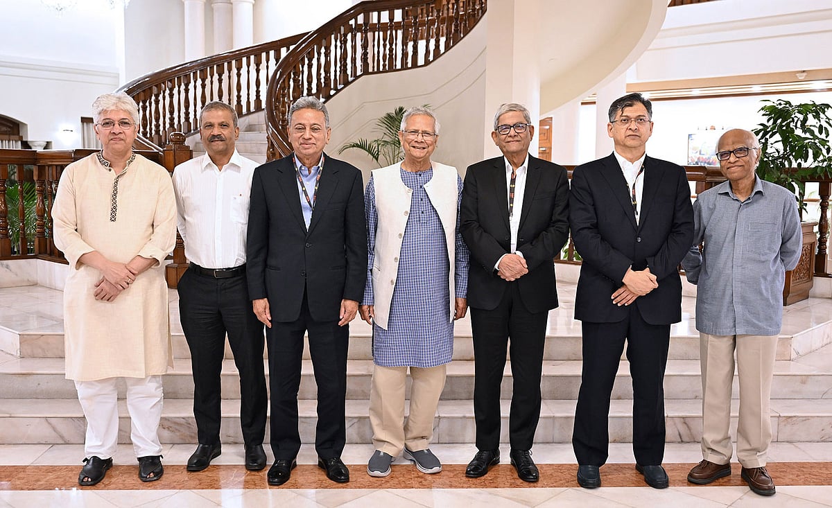 সরকারকে ‘তত্ত্বাবধায়কের’ ভূমিকায় চায় বিএনপি