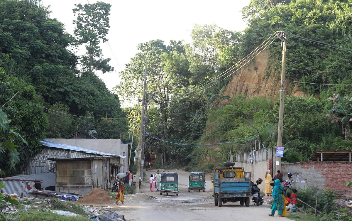সীতাকুণ্ডের জঙ্গল সলিমপুরে যৌথ বাহিনীর অভিযান শুরু