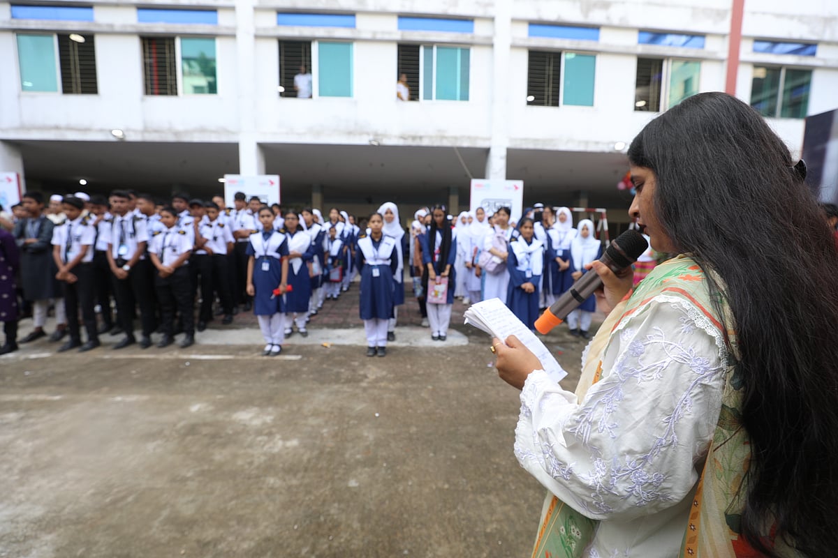 সকাল ৯টায় জাতীয় সংগীত দিয়ে শুরু হয় বিজ্ঞান উৎসব 