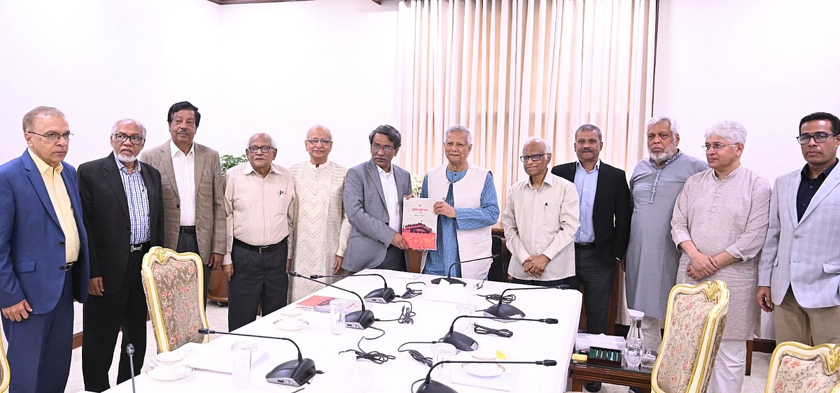 ছবি: প্রধান উপদেষ্টার প্রেস উইং