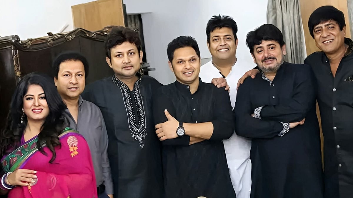 ছবিটি পোস্ট করেছেন ওমর সানী। ছবি: ফেসবুক থেকে 