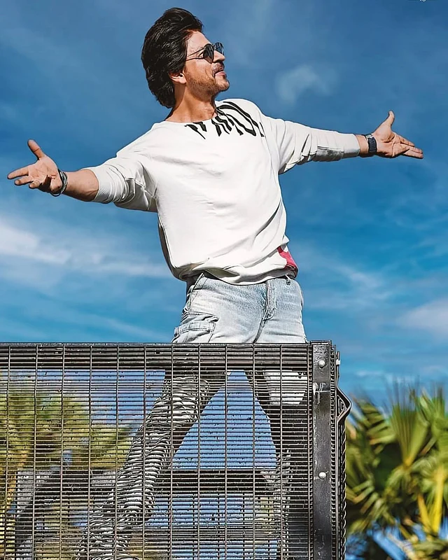 তিনি বিভিন্ন আজব আজব জিনিস ভয় পান