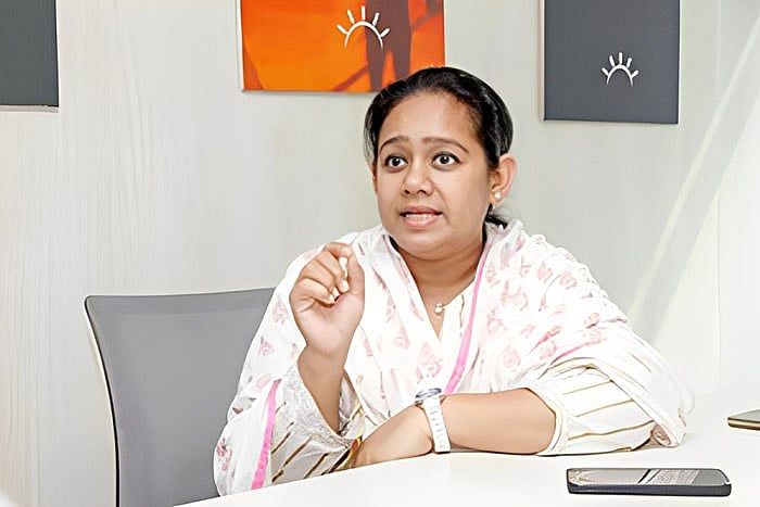 ‘বট বাহিনীর’ হয়রানির বিরুদ্ধে কাজ করব