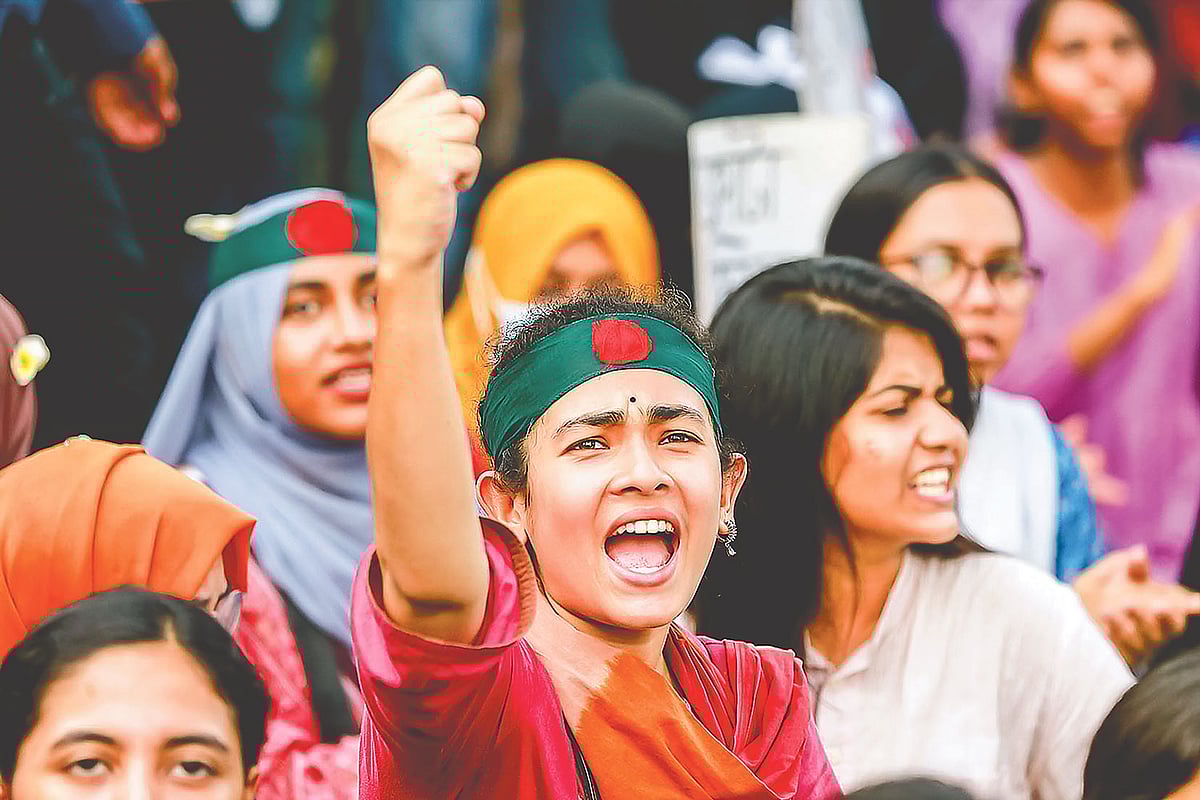 বিভ্রান্তি-বিদ্বেষের রাজনীতি ও নির্বাচন: নারীর জায়গা কোথায়?