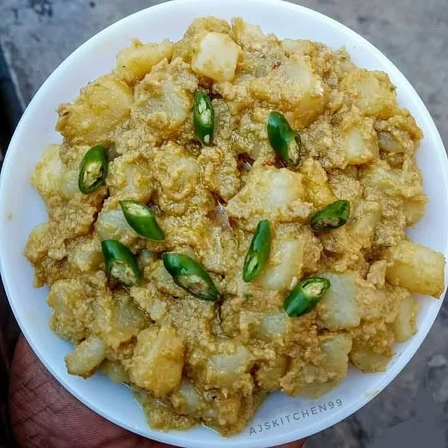 আলু পোস্ত এক ঐতিহ্যবাহী পদ