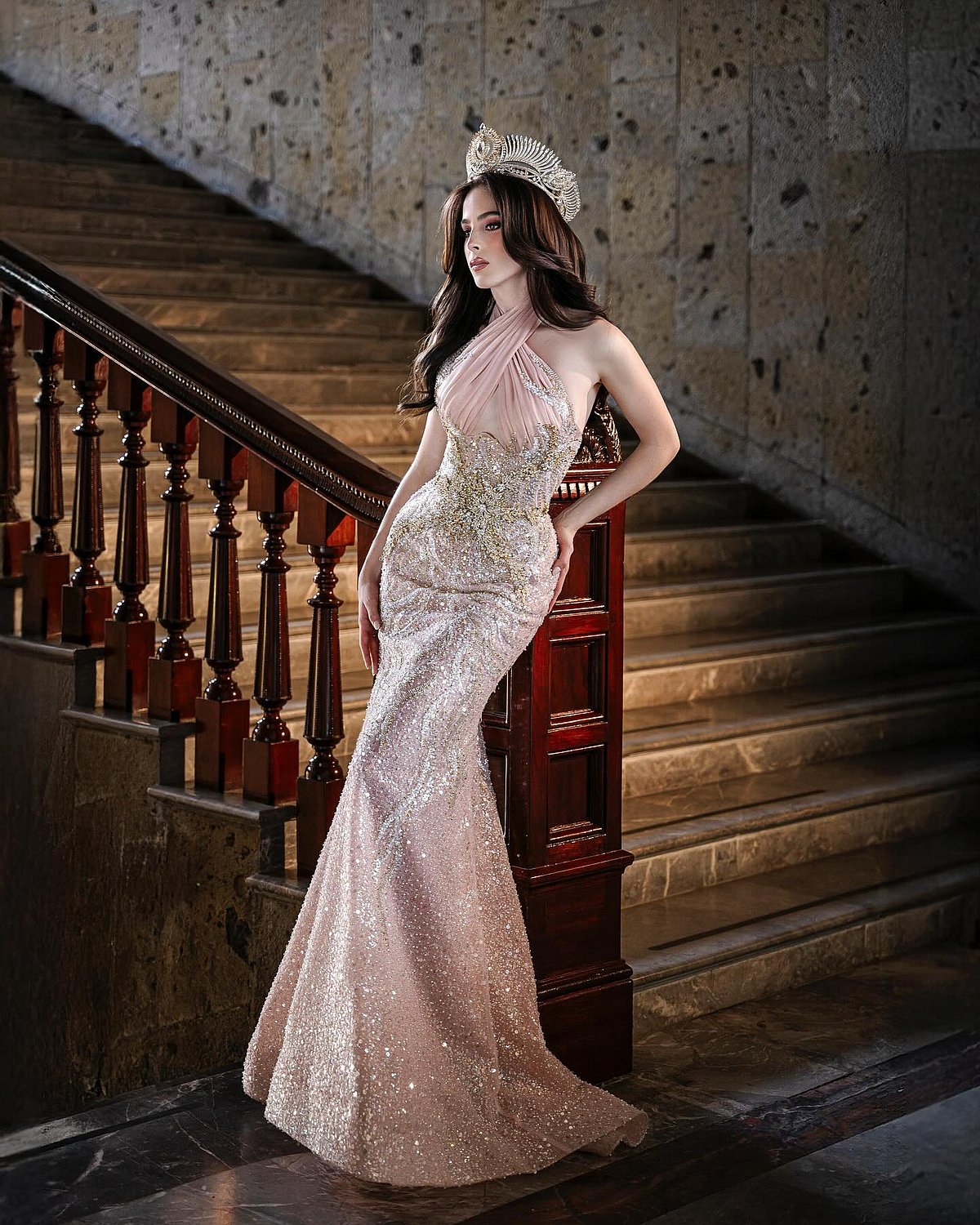 এবারের মিস ইউনিভার্সে কী হয়েছিল মেক্সিকান সুন্দরী ফাতিমা বশের সঙ্গে