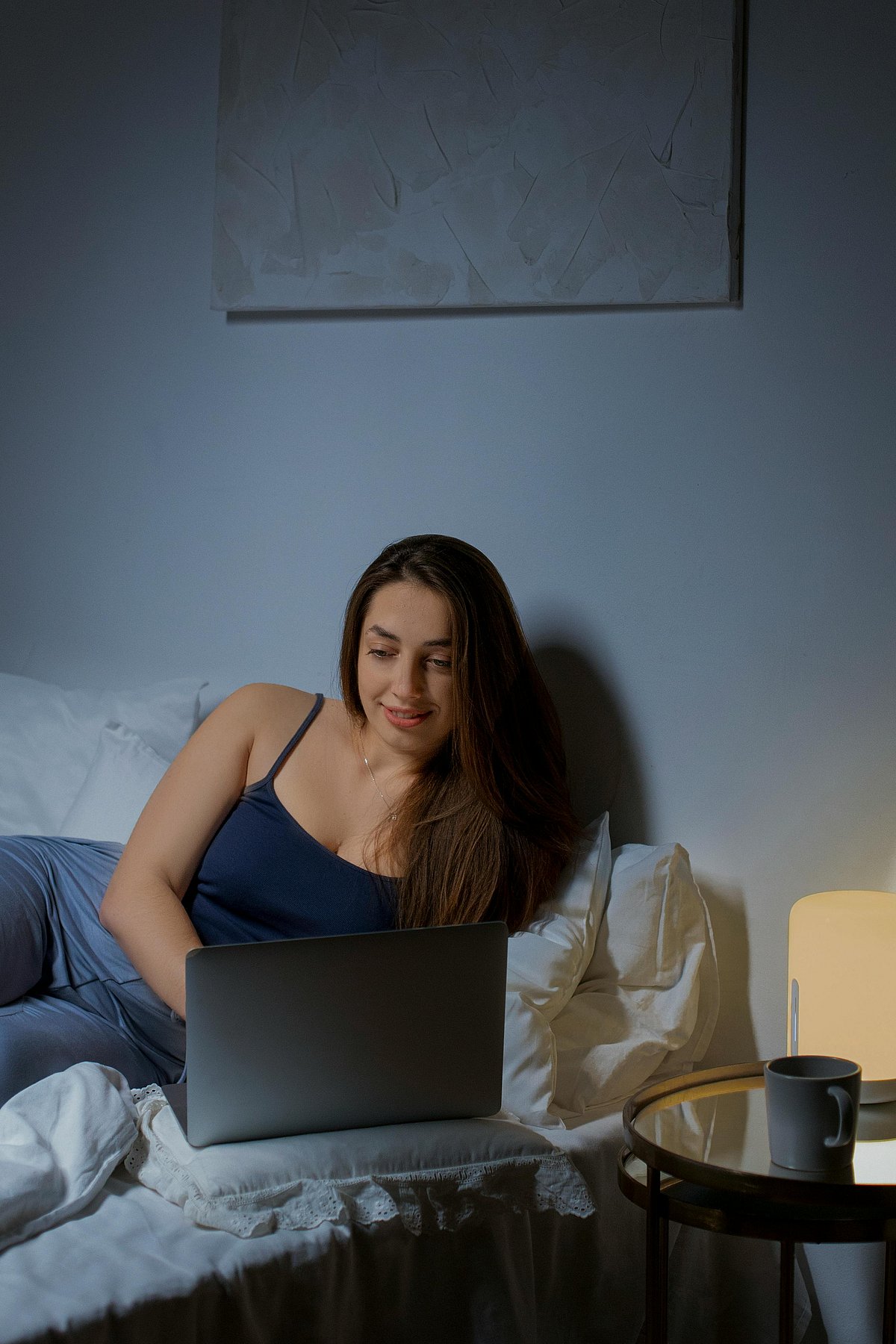 এই ৪টি বিপদ ডেকে আনছেন না তো রাত জেগে?