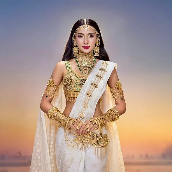 পুরো গয়নায় ২২ ক্যারেট সোনার প্রলেপ দেওয়া হয়েছে । ছবি: ফেসবুক থেকে