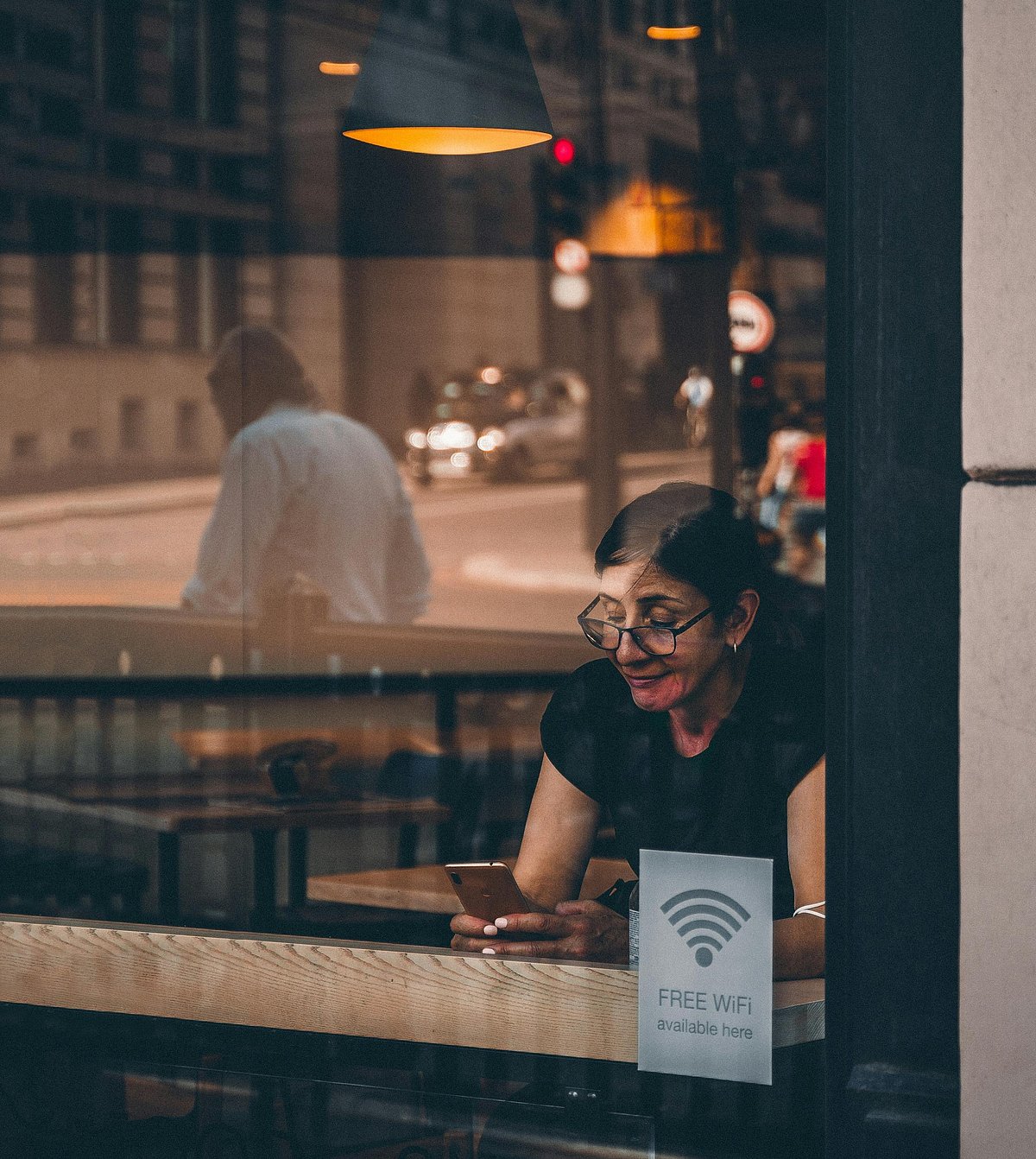 পাবলিক ওয়াই–ফাই ব্যবহারের ঝুঁকি