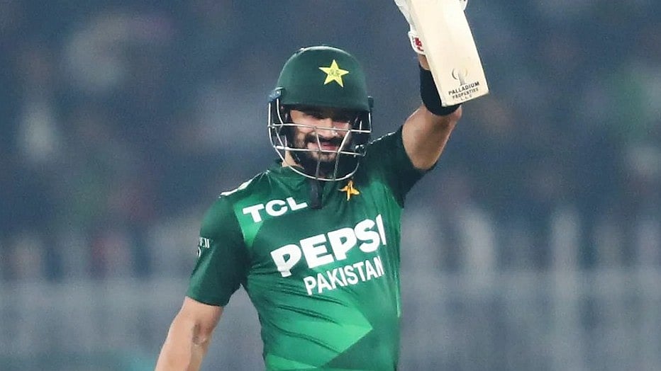 আইসিসি র‍্যাঙ্কিং: অভিষেকের ঘাড়ে নিশ্বাস ফেলছেন ফারহান