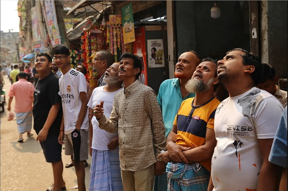 এ ভূমিকম্প হুঁশিয়ারি সংকেত, বড় বিপদ তো সামনে by আনিসুল হক