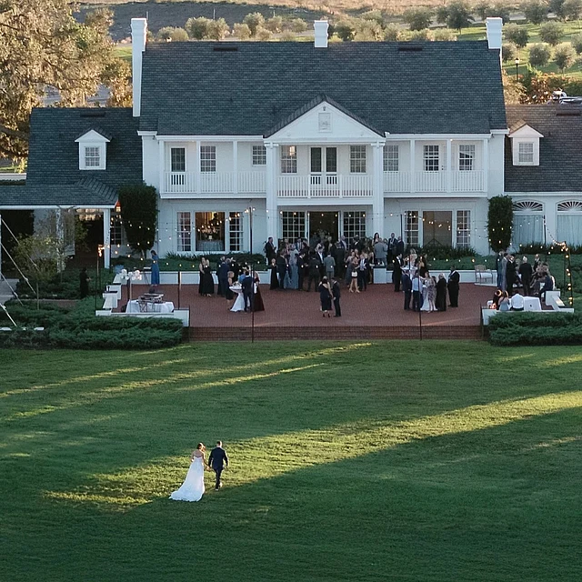 প্রাইভেট ম্যানশনটি এখন বিভিন্ন প্রস্তুতির মধ্য দিয়ে যাচ্ছে