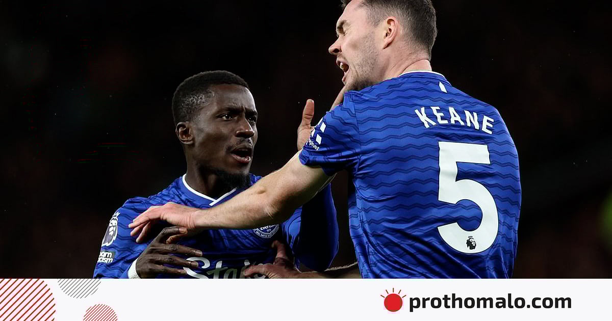 সতীর্থকে চড় মেরে লাল কার্ড! সতীর্থকে চড় মেরে লাল কার্ড!