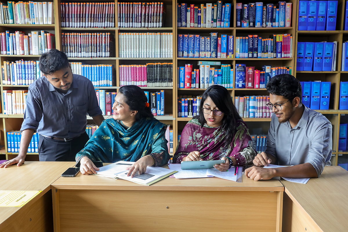 https://media.prothomalo.com/prothomalo-bangla%2F2025-11-29%2Faav7ykms%2F20250627SA0009.jpg?ar=40%3A21&auto=format%2Ccompress&mode=crop&ogImage=true&overlay=https%3A%2F%2Fmedia.prothomalo.com%2Fprothomalo-bangla%2F2024-09-22%2F5lwyn5je%2Fdefaultog.jpg&overlay_position=bottom&overlay_width_pct=1&rect=0%2C298%2C4206%2C2208&w=1200