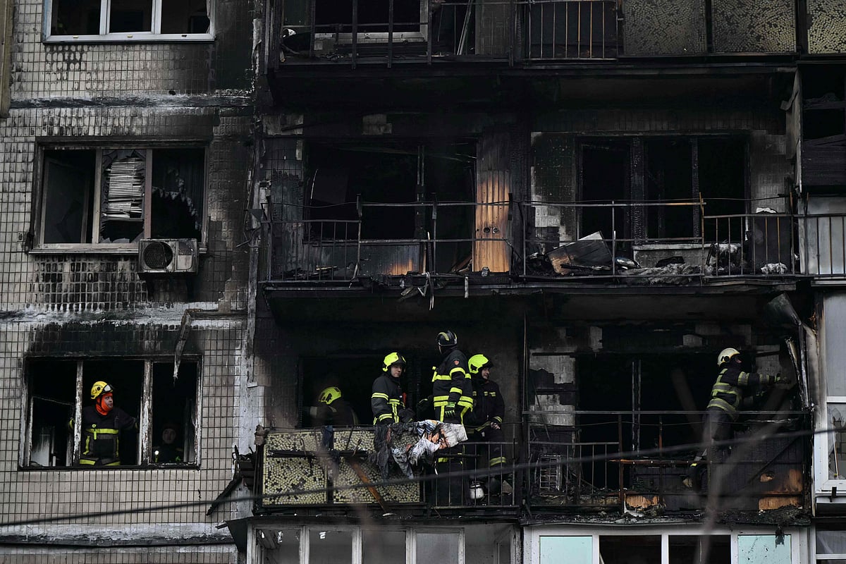 যুদ্ধ বন্ধের পরিকল্পনা নিয়ে যুক্তরাষ্ট্র-ইউক্রেনের ‘গঠনমূলক’ আলোচনা