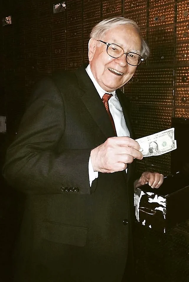 কিংবদন্তি ওয়ারেন বাফেট ৬ নম্বরে